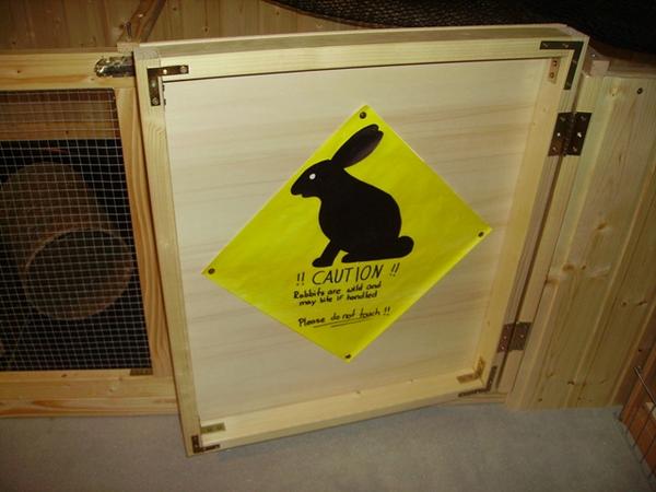 Unsere T�r (mit selbst gemaltem Schild)  :-)